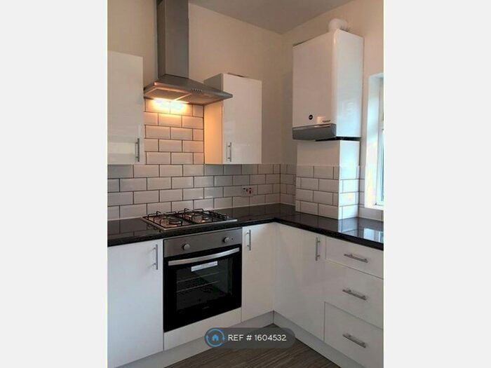 2 Bedroom Flat To Rent In Bacheler Street, Hull, HU3