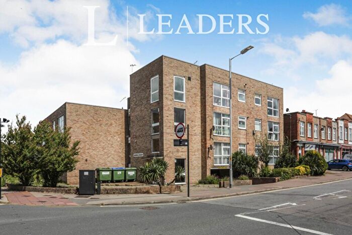2 Bedroom Flat To Rent In Russell Court, Beach Station Road, IP11