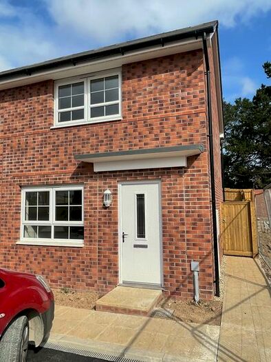 2 Bedroom Semi-Detached House To Rent In Long Meadows, Launceston, PL15