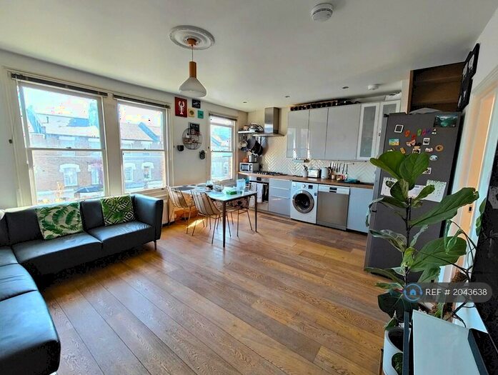 3 Bedroom Flat To Rent In Upper Tollington Park, London, N4