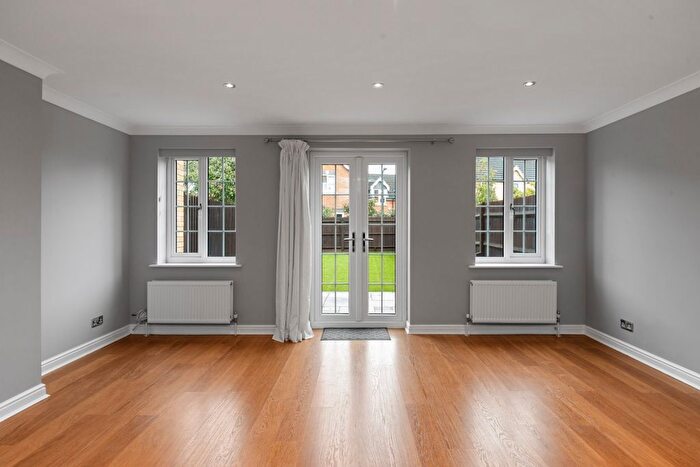 4 Bedroom Town House To Rent In Lynwood Road, Thames Ditton, KT7