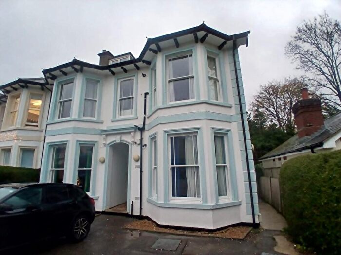 1 Bedroom Apartment To Rent In Somers Road, Reigate, RH2