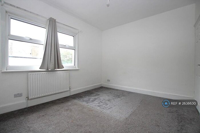 2 Bedroom End Of Terrace House To Rent In Church Hill, Chatham, ME5