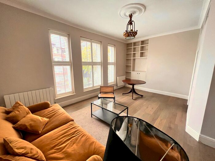 1 Bedroom Flat To Rent In St Lukes Road, Noitting Hill, W11