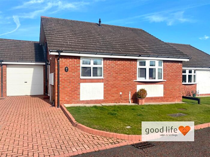 2 Bedroom Detached Bungalow For Sale In Orchard Close, Sunniside, Newcastle Upon Tyne, NE16