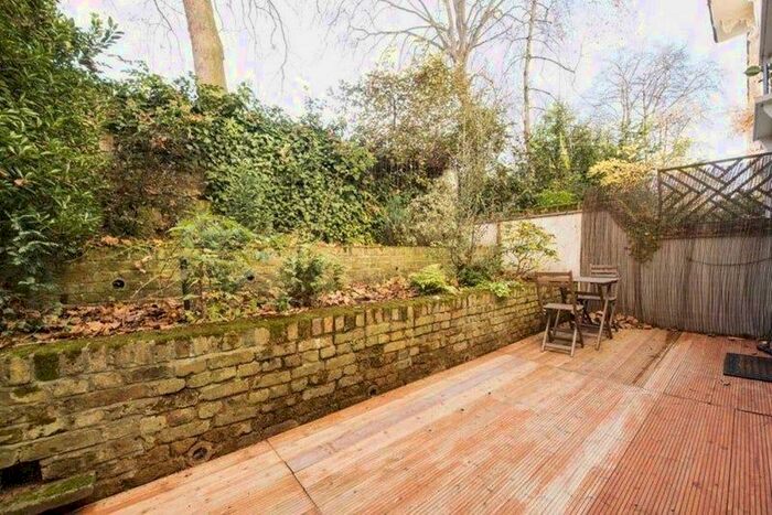 1 Bedroom Flat To Rent In Porchester Square, London, W2