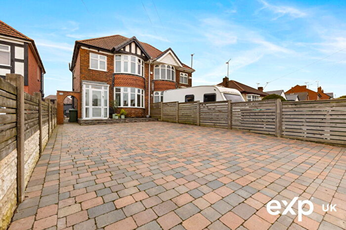 3 Bedroom Semi Detached House For Sale In Chesterfield Road North, Mansfield, NG19