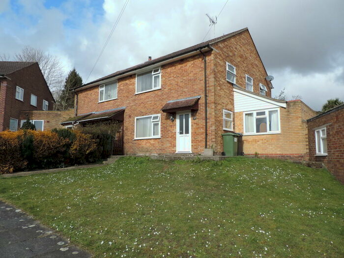 5 Bedroom Semi-Detached House To Rent In Fox Lane, Winchester, SO22