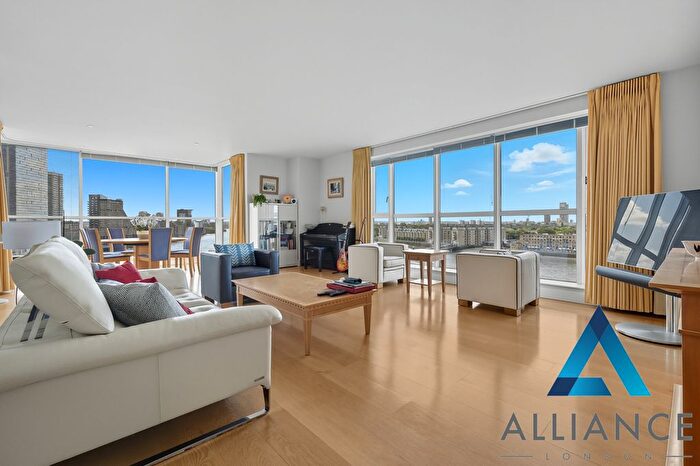 2 Bedroom Flat For Sale In Belgrave Court, Westferry Circus, Canary Wharf, London, E14