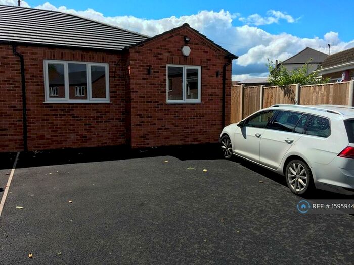 2 Bedroom Bungalow To Rent In Whites Lane, Blackwell, Alfreton, DE55