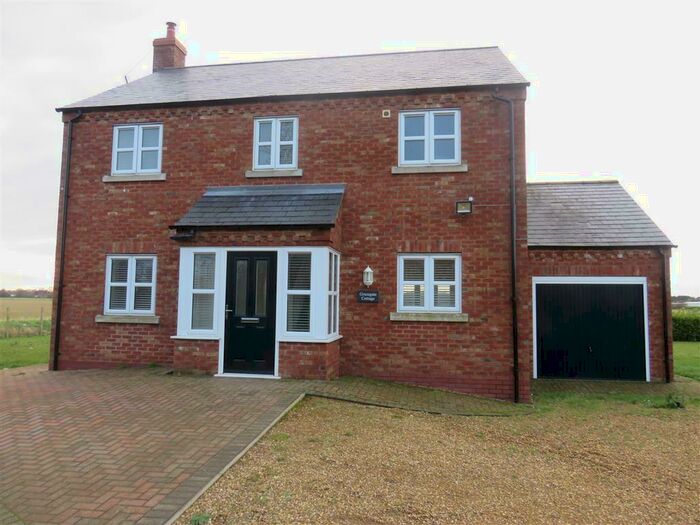 4 Bedroom Detached House To Rent In Grassgate Lane, Wisbech, PE14