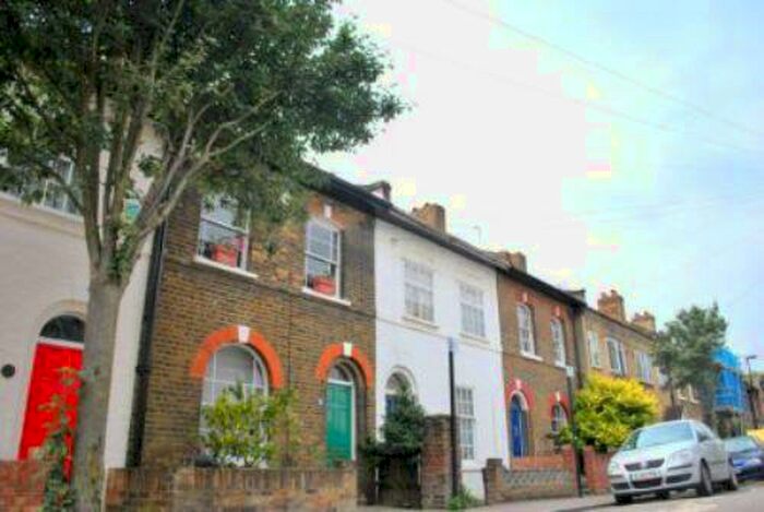 4 Bedroom House To Rent In Mitford Road, Archway, N19
