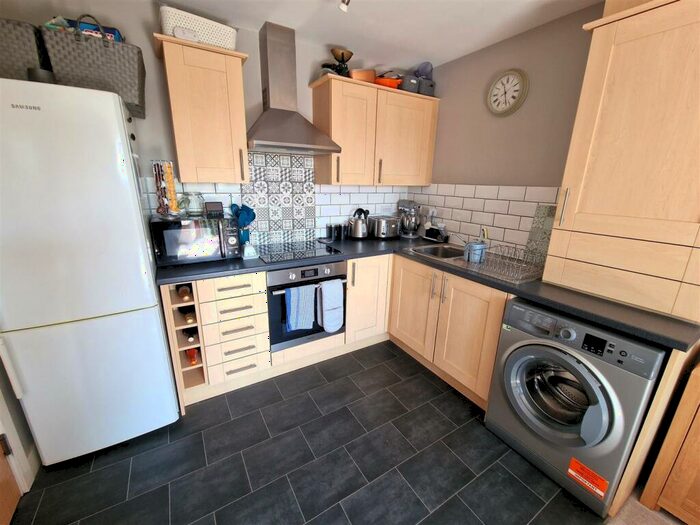 1 Bedroom Flat For Sale In Great Mead, Chippenham, SN15