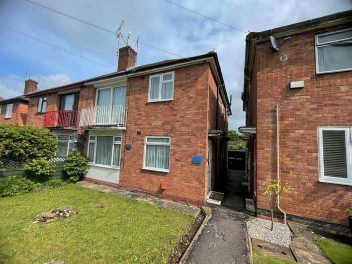 2 Bedroom Maisonette To Rent In Sunnybank Avenue, Stonehouse Estate, Coventry, CV3
