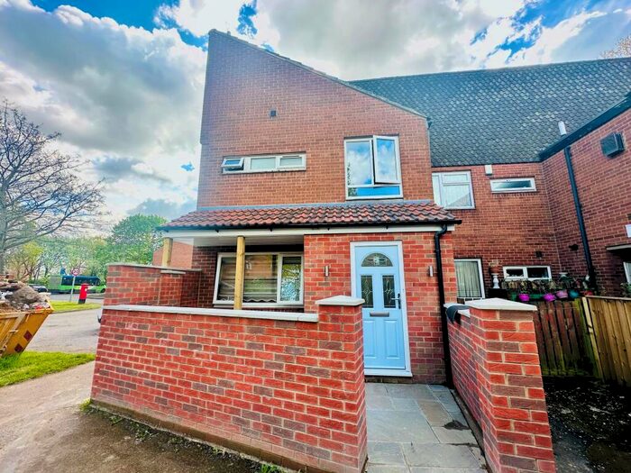 2 Bedroom House To Rent In Eugene Gardens, Nottingham, NG2