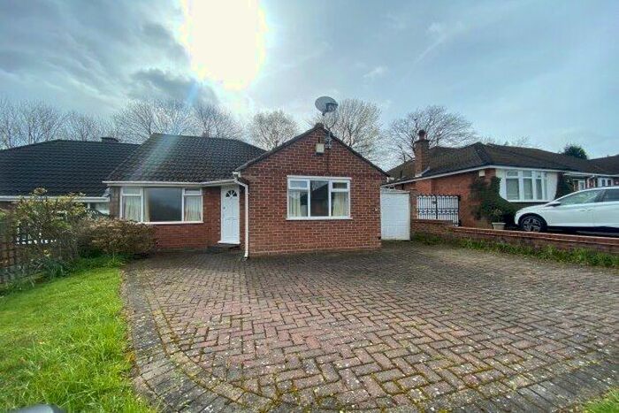 3 Bedroom Bungalow To Rent In Hillmorton Road, Sutton Coldfield, B74