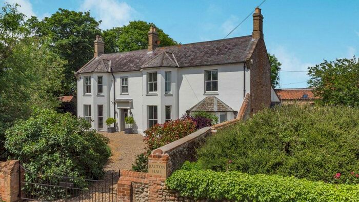 4 Bedroom Detached House For Sale In Church Road, Bacton, Norfolk, NR12