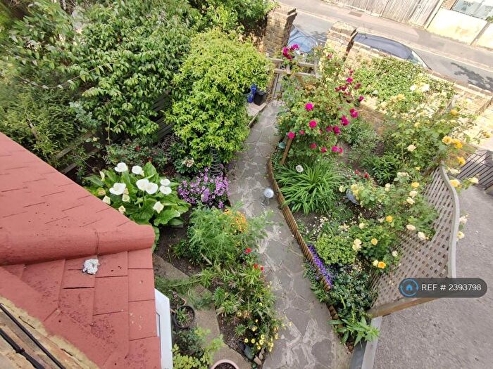 3 Bedroom Terraced House To Rent In Robin Hood Court, Sutton, SM1