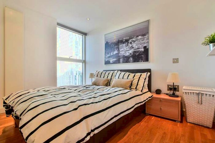 2 Bedroom Apartment To Rent In Nv Buildings, The Quays, Salford, M50