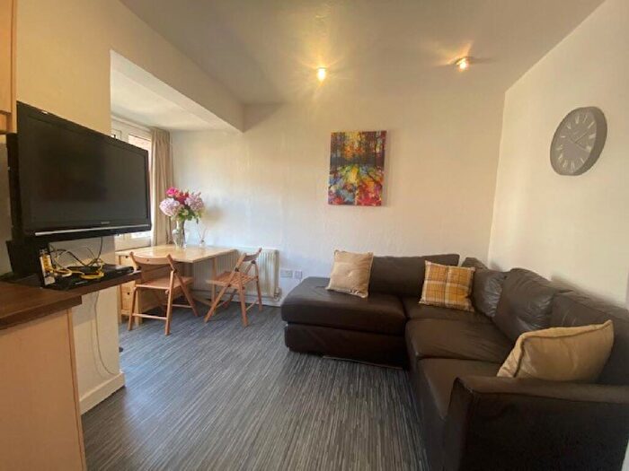 4 Bedroom House To Rent In Metchley Drive (F), Harborne, Birmingham, West Midlands, B17