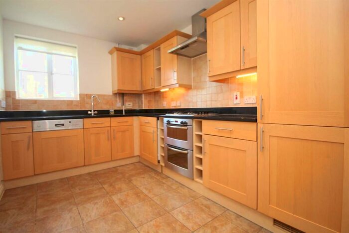 2 Bedroom Flat To Rent In Lady Aylesford Avenue, , Stanmore, HA7
