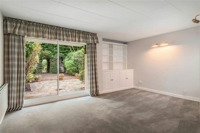 1 Bedroom Flat To Rent In Ebury Street, Belgravia, London, SW1W