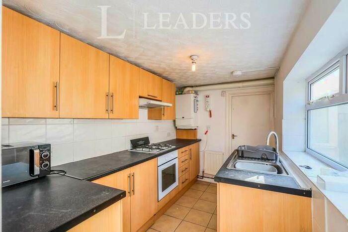 5 Bedroom Terraced House To Rent In Exmouth Road, Southsea, PO5