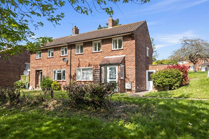 3 Bedroom Semi-Detached House For Sale In Bushy Hill Drive, Guildford, GU1