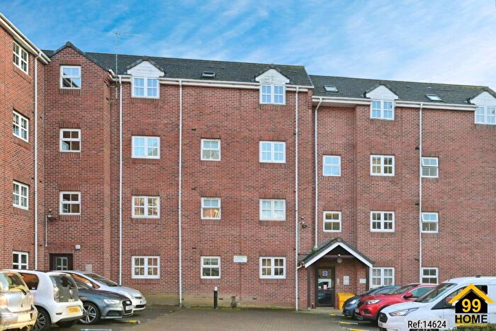 2 Bedroom Flat For Sale In St Andrews Court, Northampton, NN1