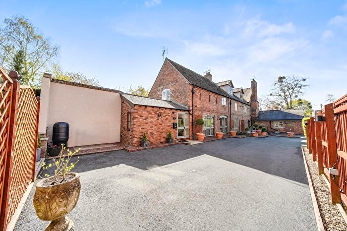 2 Bedroom Semi Detached House To Rent In North Road, Leominster, HR6