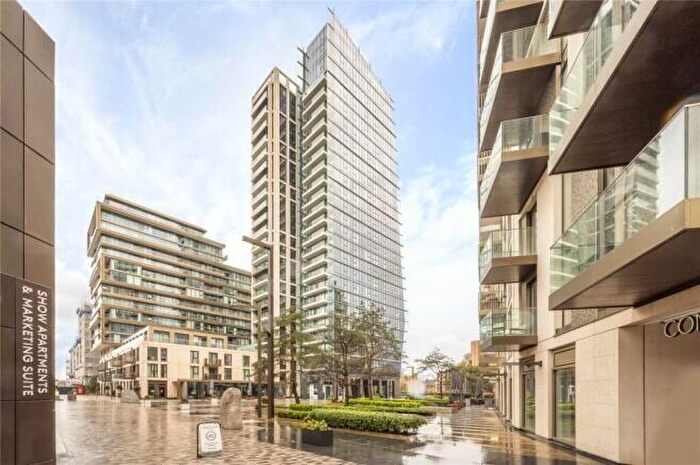 2 Bedroom Apartment To Rent In Gauging Square, London, E1W