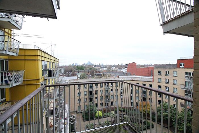 2 Bedroom Flat To Rent In Eden Grove, London, N7