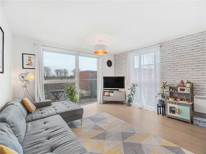 2 Bedroom Flat To Rent In Pump House Crescent, Brentford, TW8