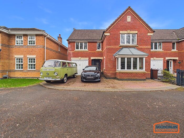 4 Bedroom Detached House For Sale In Curlew Drive, Brownhills, WS8