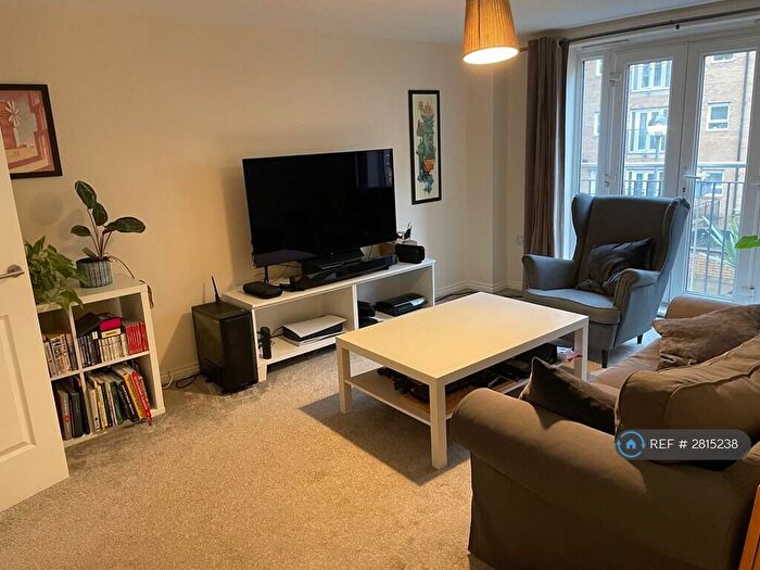 2 Bedroom Flat To Rent In Middlewood St, Salford, M5