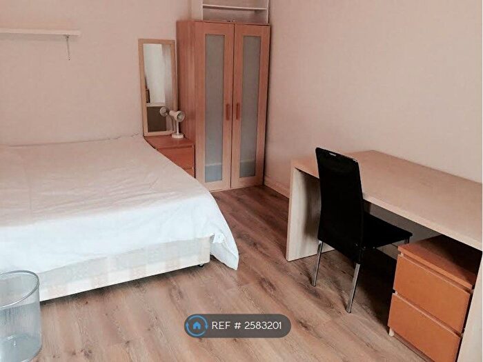 6 Bedroom Terraced House To Rent In Manger Road, London, N7