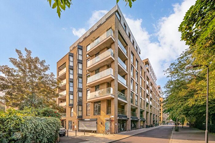 2 Bedroom Flat For Sale In Gibbs Lane, Hackney, E2