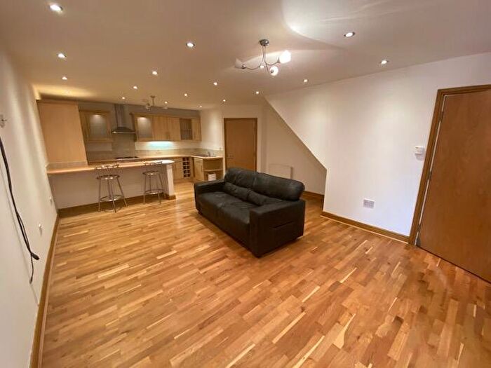 2 Bedroom House To Rent In Hall Villa Lane, Toll Bar, DN5