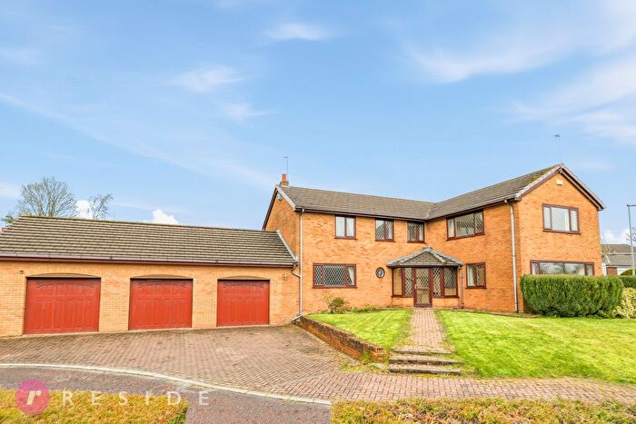 4 Bedroom Detached House For Sale In Bowling Green Way, Bamford, Rochdale, OL11