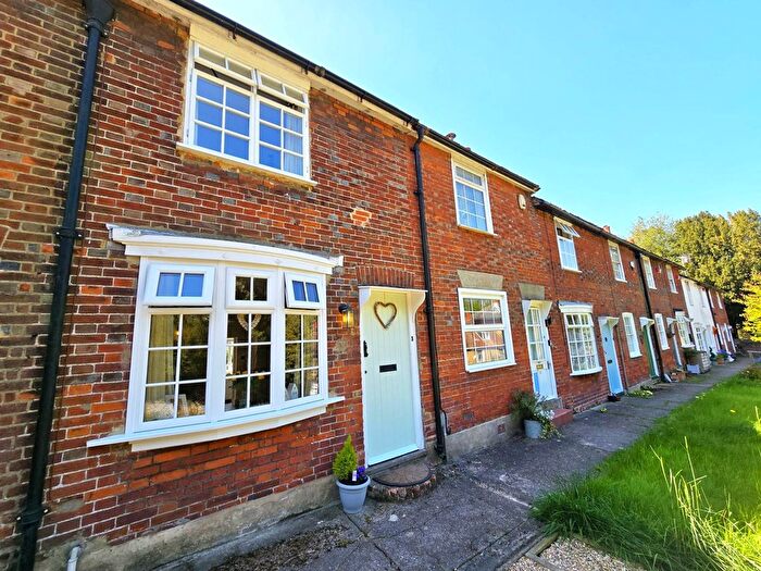 1 Bedroom Cottage For Sale In The Mint, Harbledown, CT2