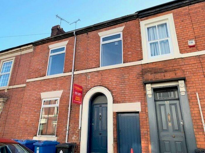 4 Bedroom House To Rent In Crompton Street, Derby, DE1