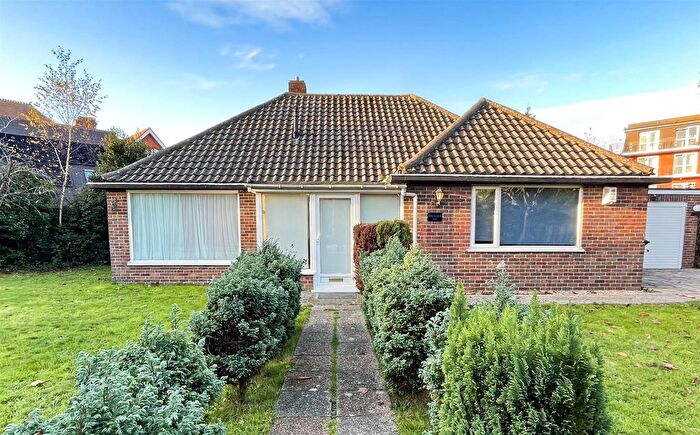 3 Bedroom Detached Bungalow To Rent In Filsham Road, St. Leonards-On-Sea, TN38