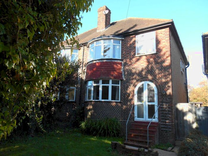 3 Bedroom Property To Rent In Watford Road, Croxley Green, Rickmansworth, WD3