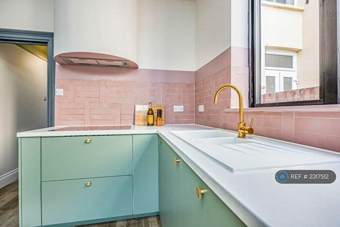 6 Bedroom Terraced House To Rent In Fawcett Road, Southsea, PO4