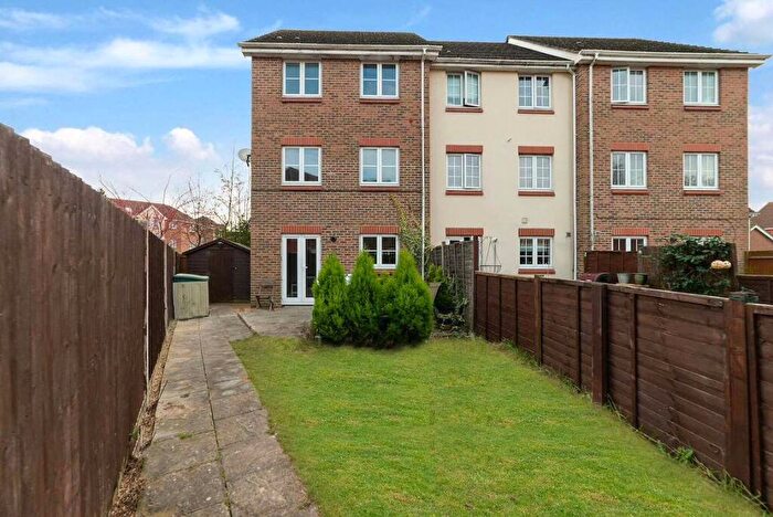 1 Bedroom House To Rent In Otter Close, Aldershot, Hampshire, GU12