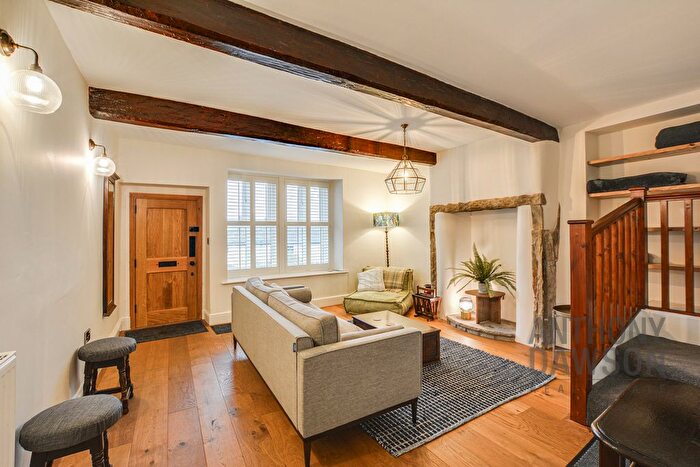 3 Bedroom Detached House For Sale In , Burnley, BB12