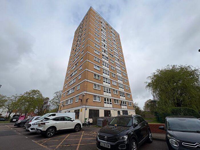 2 Bedroom Flat To Rent In Partridge Way, London, N22