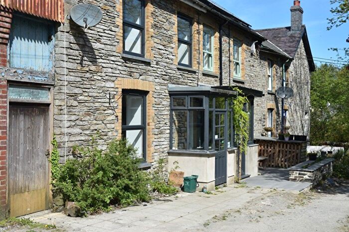 3 Bedroom Cottage To Rent In Castle Terrace, Newcastle Emlyn, SA38