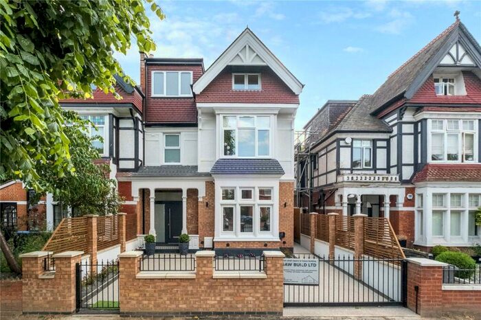 5 Bedroom Semi-Detached House To Rent In Park Avenue, London, NW2