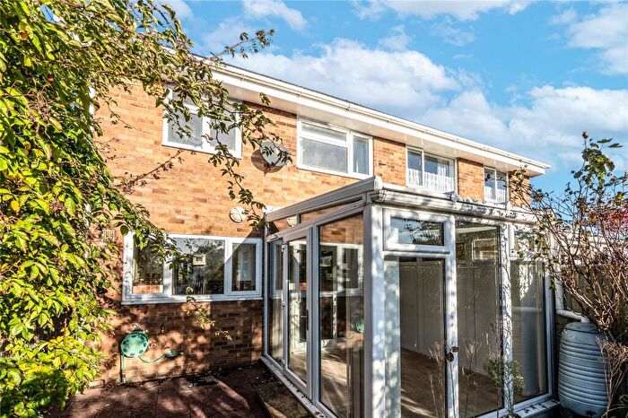 3 Bedroom Semi Detached House For Sale In Windrush Road, Berinsfield, Wallingford, Oxfordshire, OX10